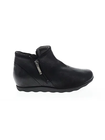 Pre-owned Dansko Ankle Boots In Black