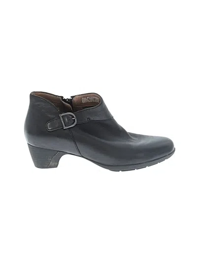 Pre-owned Dansko Ankle Boots In Black