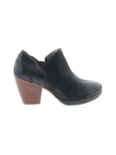Pre-owned Dansko Ankle Boots In Black