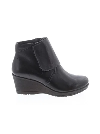 Pre-owned Dansko Ankle Boots In Black