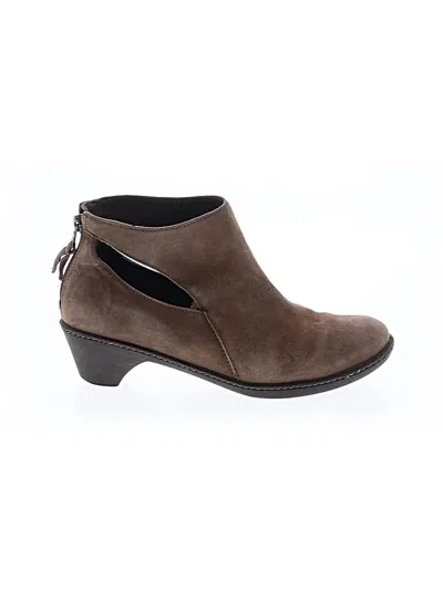Pre-owned Dansko Ankle Boots In Tan