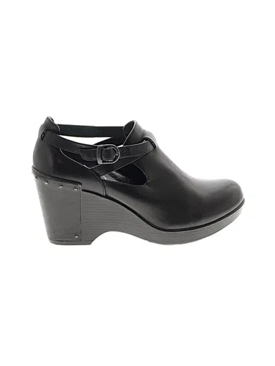 Pre-owned Dansko Heels In Black