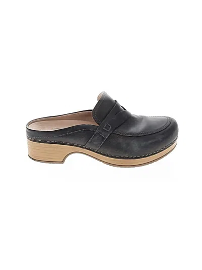 Pre-owned Dansko Mule/clog In Black