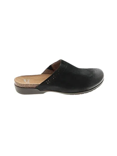 Pre-owned Dansko Mule/clog In Black
