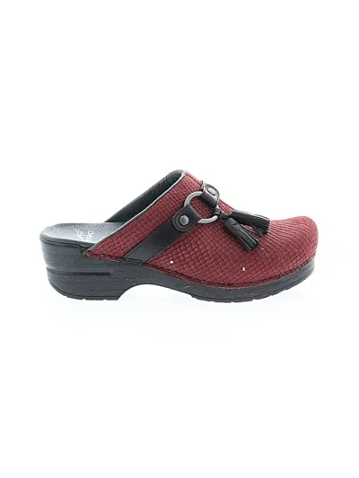 Pre-owned Dansko Mule/clog In Burgundy