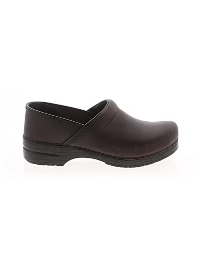 Pre-owned Dansko Mule/clog In Burgundy