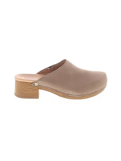 Pre-owned Dansko Mule/clog In Tan