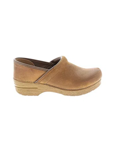 Pre-owned Dansko Mule/clog In Tan
