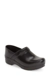 Dansko Narrow Pro Cabrio Womens Leather Round Toe Clogs In Black