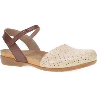 Dansko Rowan Flat In Neutral