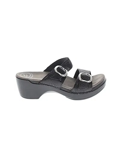 Pre-owned Dansko Sandals In Black