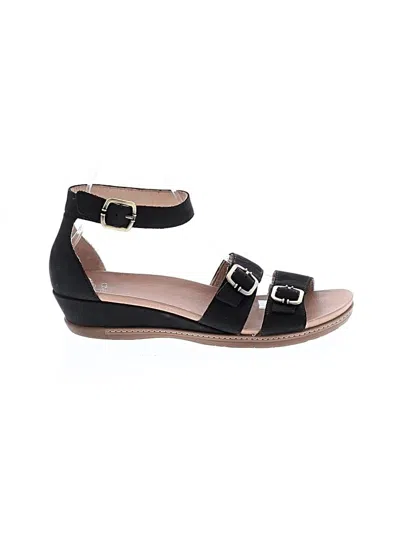 Pre-owned Dansko Sandals In Black