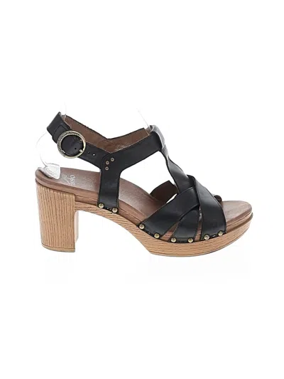 Pre-owned Dansko Sandals In Black