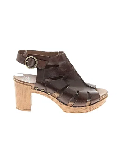 Pre-owned Dansko Sandals In Brown