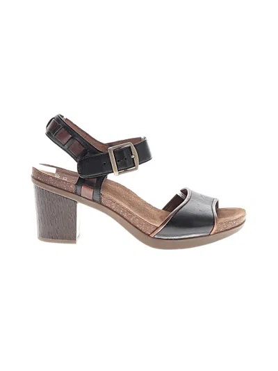 Pre-owned Dansko Sandals In Brown