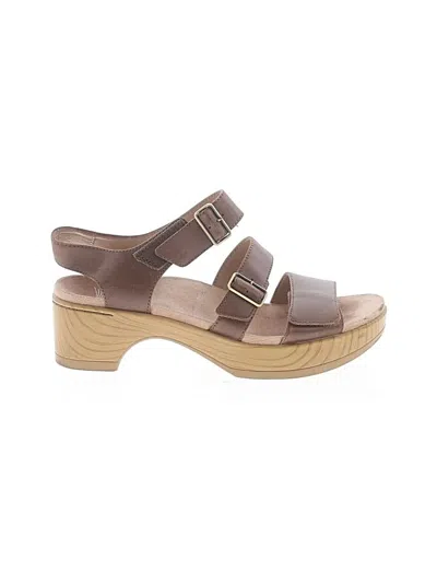 Pre-owned Dansko Sandals In Brown
