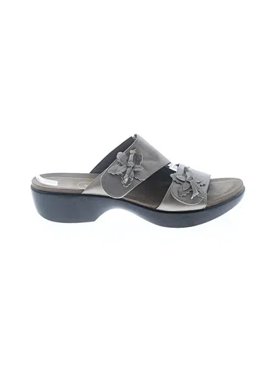Pre-owned Dansko Sandals In Gray