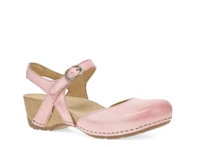 Dansko Tiffani Sandal In Pink