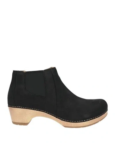 Dansko Woman Ankle Boots Black Size 9 Leather