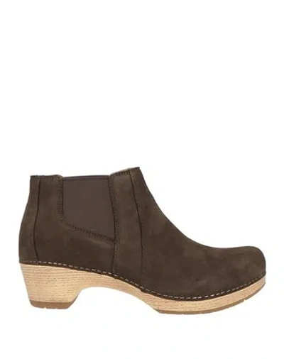 Dansko Woman Ankle Boots Chocolate Brown Size 9 Leather In Black