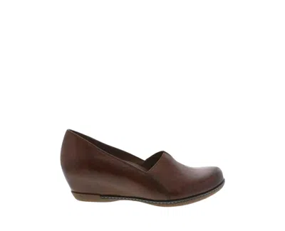 Dansko Women's Liliana Burnished Calf Shoes In Chestnut In Pink