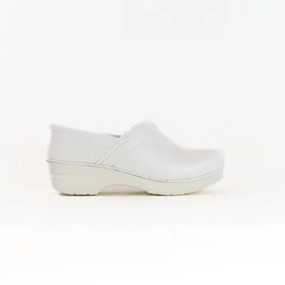 Dansko Women Lt Pro Clogs In White In White Box
