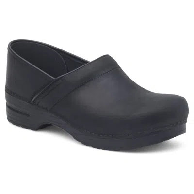 Dansko Women's Professional Clog - Narrow Width In Black Oiled