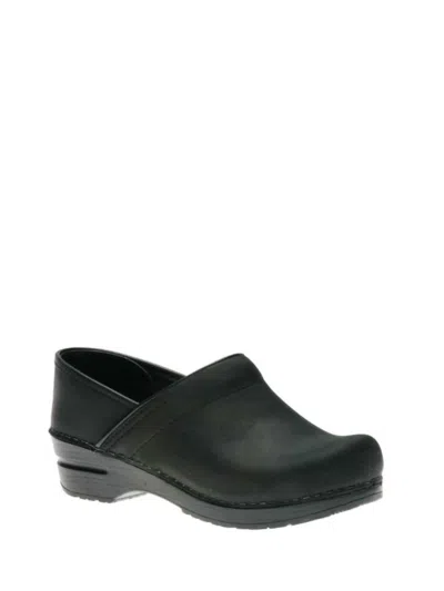 Dansko Women's Professional Clog In Black Oiled