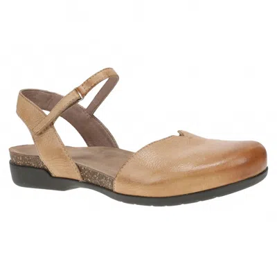 DANSKO WOMEN'S ROWAN DISTRESSED SANDAL IN HONEY