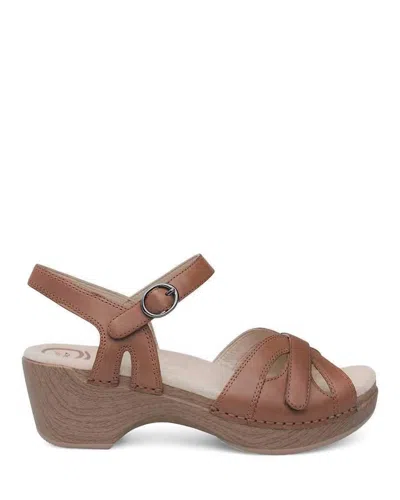 Dansko Women's Season Sandal In Camel In Brown