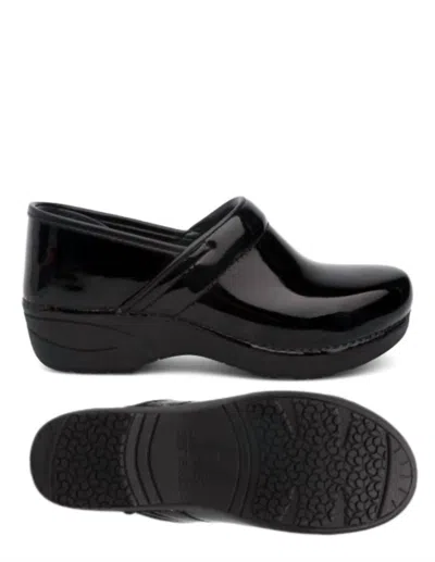 Dansko Professional Womens Solid Patent Leather Clogs In Black