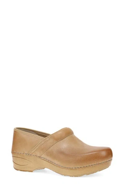 Dansko Xp 2.0 Clog In Brown