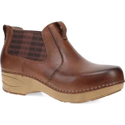 Dansko Xp 2.0 Clog Boot In Burgundy