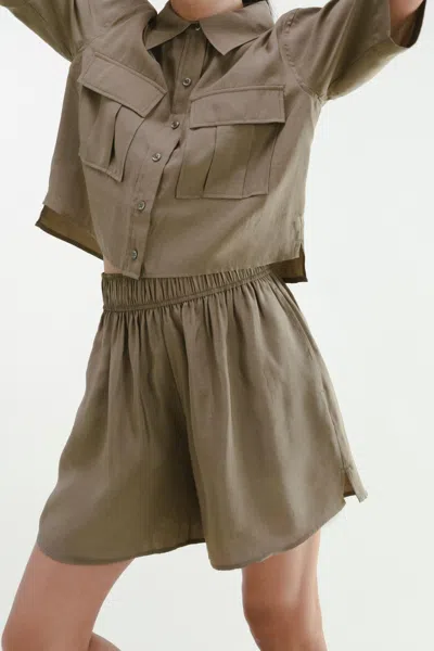 Darling Playful Short In Olive In Green