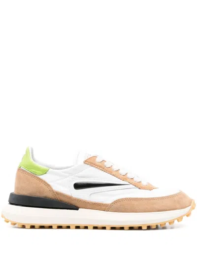 Date Athleta Sneakers In White