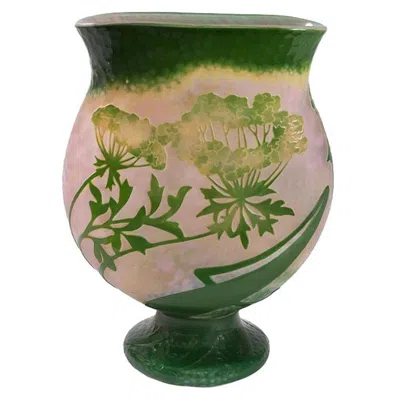 Pre-owned Daum Nancy "ombelle" Cameo Glass Vase In Brown