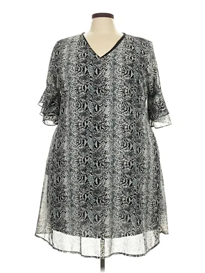 Pre-owned Davi & Dani Casual Dress In Gray