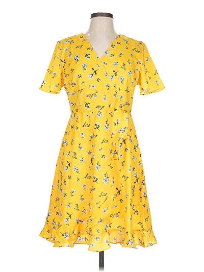 Pre-owned Davi & Dani Casual Dress In Yellow