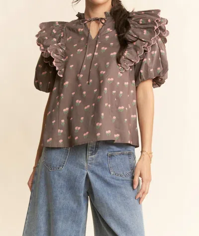 Davi & Dani Contrast Edge Ruffle Puff Sleeve Blouse Top In Mocha Brown
