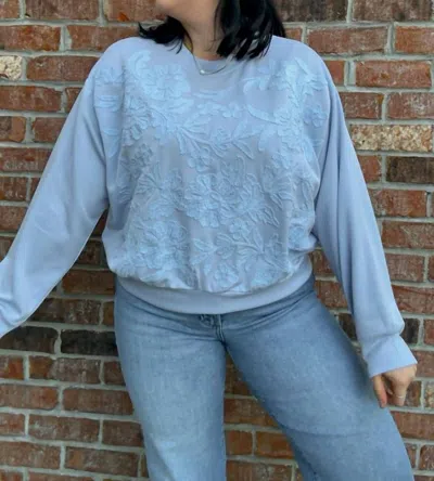 Davi & Dani Elevated Florals Top In Light Blue