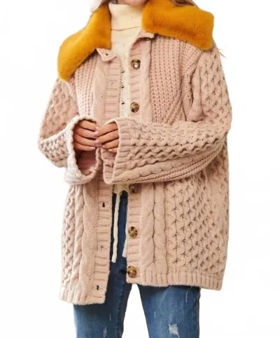 Davi & Dani Jones Vintage Contrast Collar Cardigan In Camel In Neutral