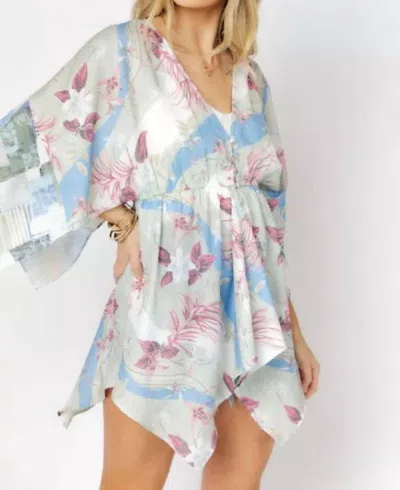 Davi & Dani Minnie's Cruise Floral Kimono In Blue Multi