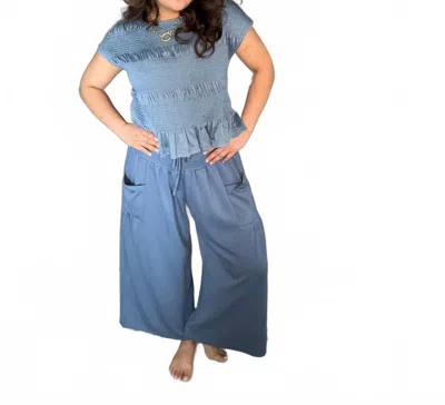 Davi & Dani Ruched Ruffle Pant & Short Sleeve Top Set In Blue