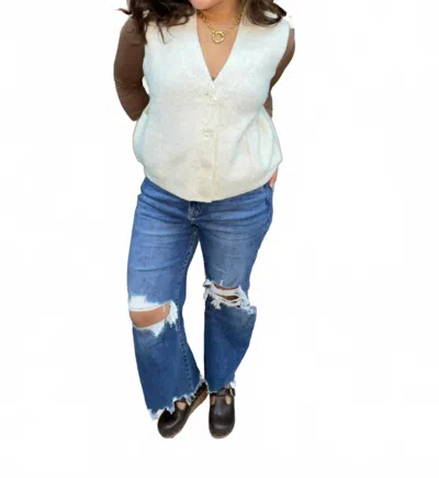 Davi & Dani Sleeveless Sweater Vest Top In Heather Cream In White