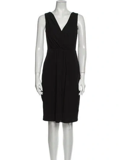 Pre-owned David Meister V-neck Knee-length Dress In Black