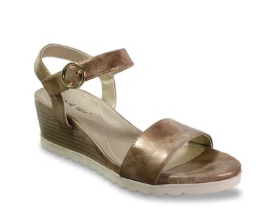 David Tate Knockout Wedge Sandal In Gold