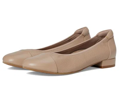 David Tate Newton In Brown