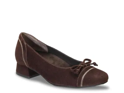 David Tate Wide Width Harriot Pump In Brown