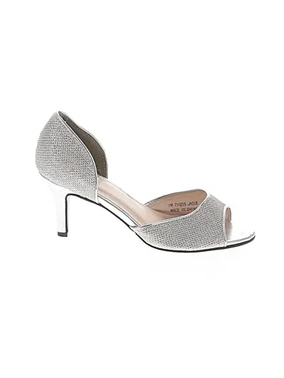 Pre-owned David's Bridal Heels In Gray