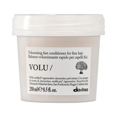Davines Volu Volumizing Conditioner For Fine Hair 8.5 Fl Oz/250 ml In Transparent